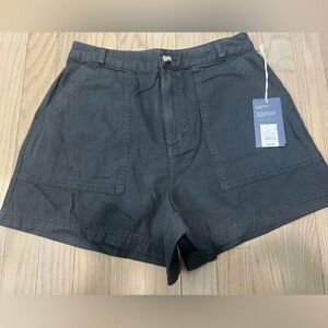 Universal Threads Women’s shorts - size 6